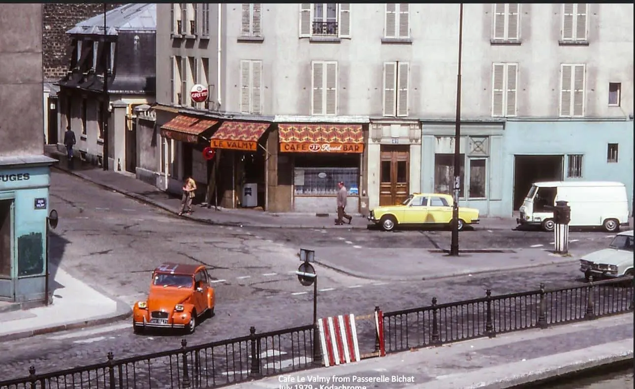 Old photo of the restaurant taken from the Canal St Martin bridge